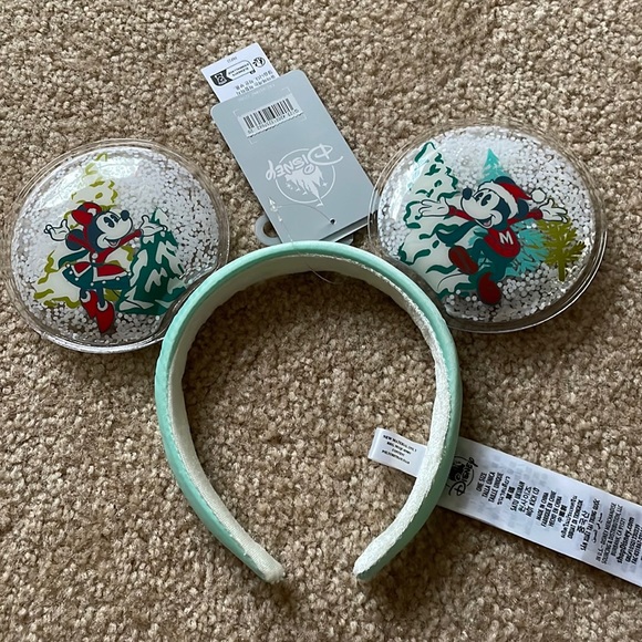 Disney snow globe Ears - Picture 1 of 4